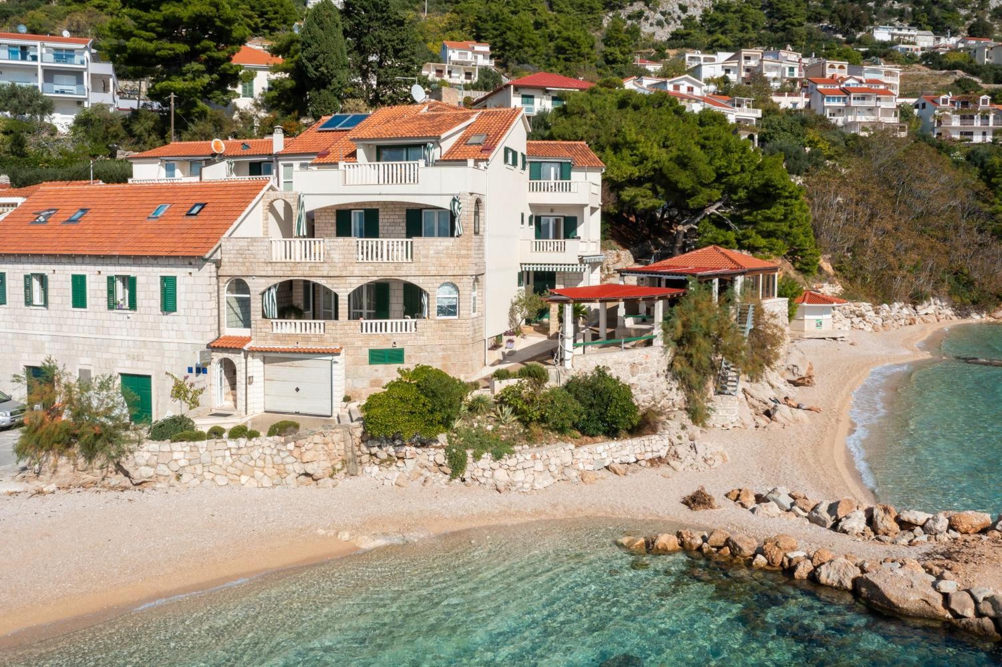 Beach Villa Porat Pisak Exterior photo