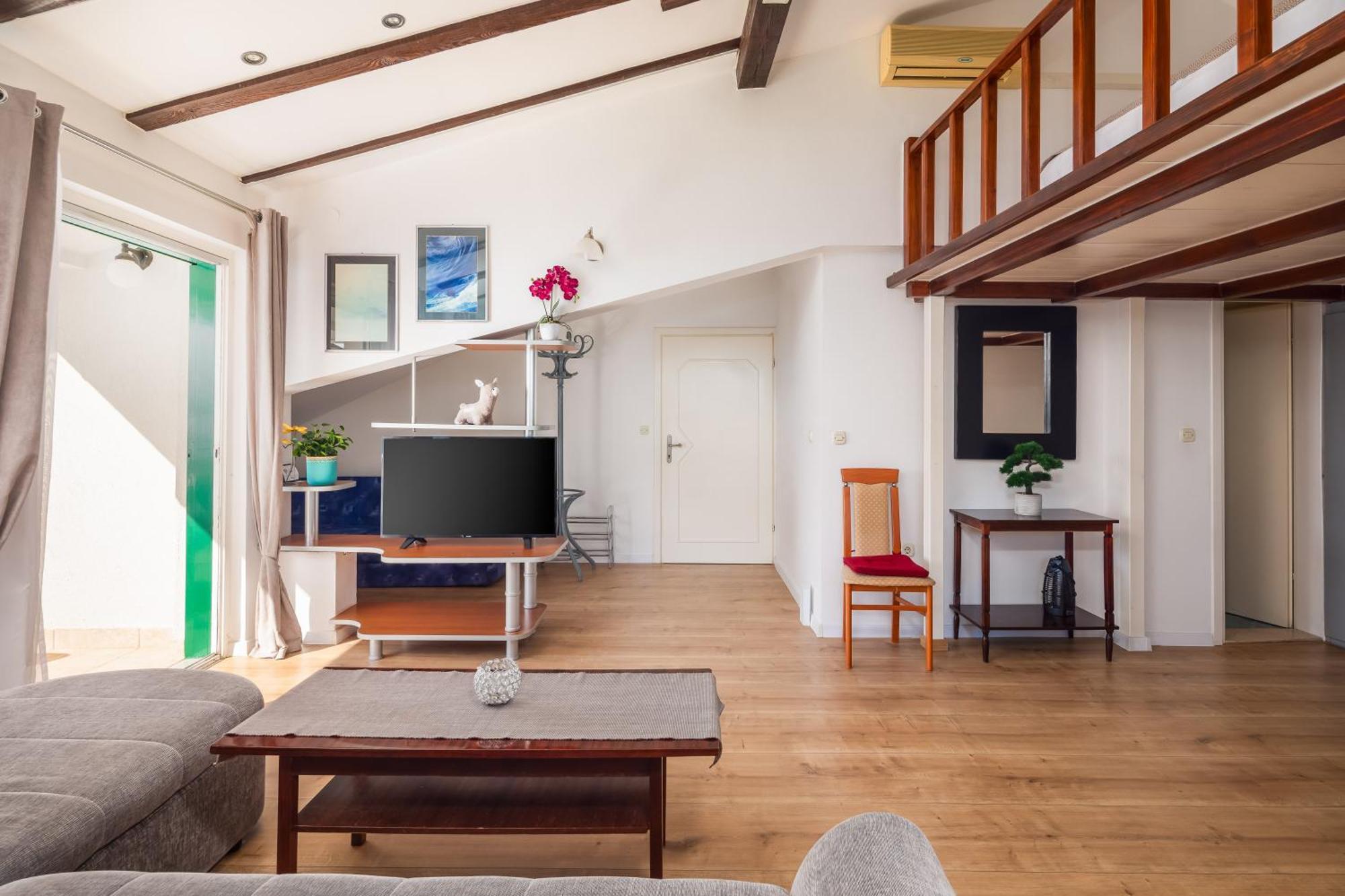 Beach Villa Porat Pisak Exterior photo